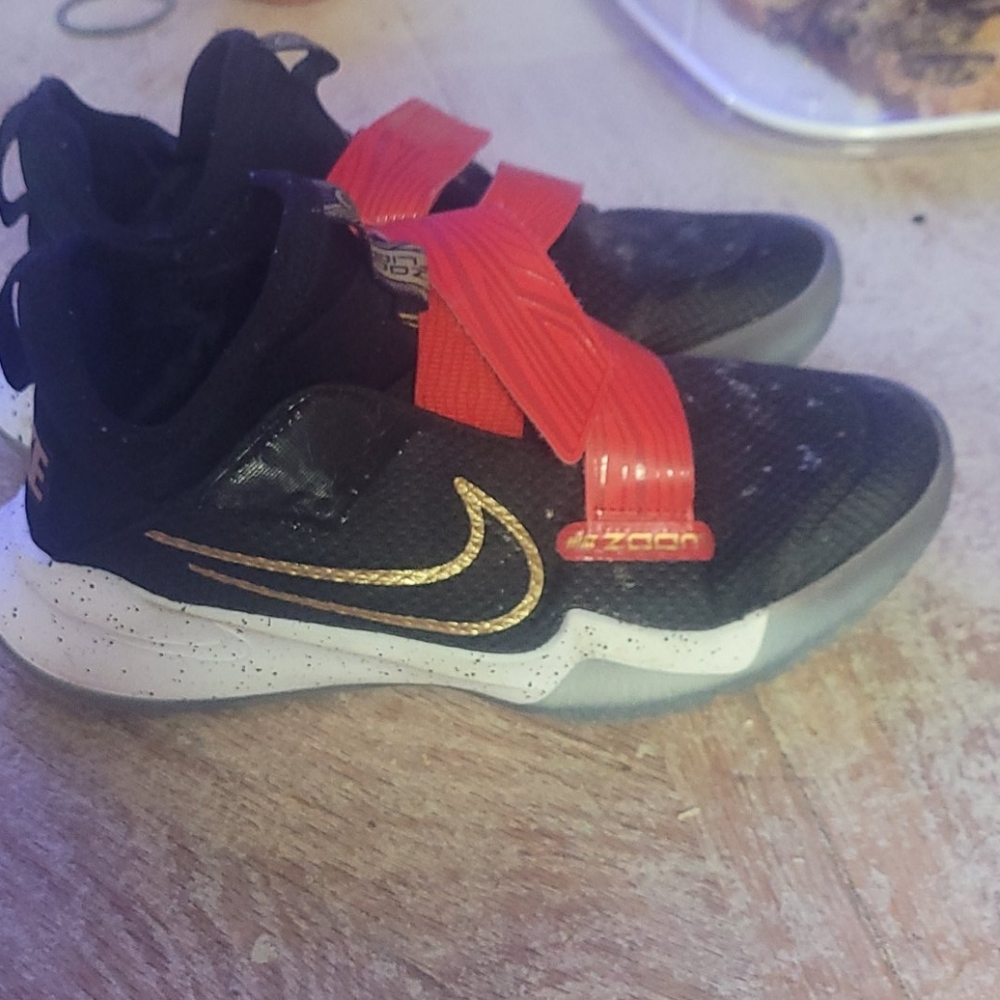 Boy shoes
